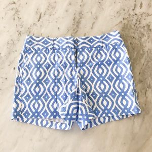 NEW (w/o tags)Vineyard Vines blue and white shorts